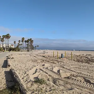  Apartment 2bedroom With Den And 2ba 4 Blocks To Santa Monica United States